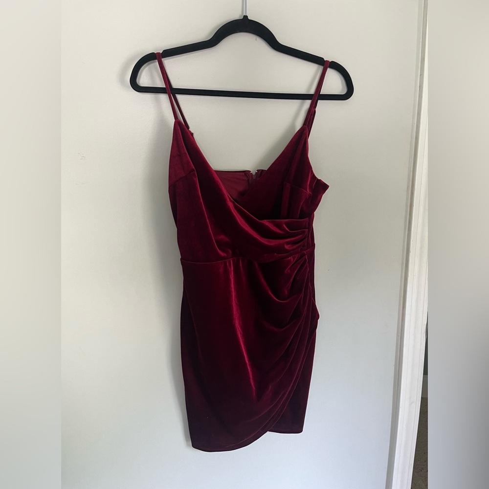 B Darlin- Red Velvet Dress - Picture 1 of 5